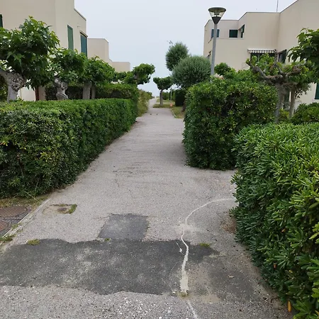 Studio Residence Les Miramars Le Barcares Exterior photo